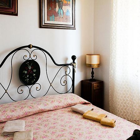 Guesthouse Stazione Pisa Centro Exterior photo